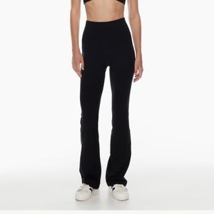 NWT Aritzia yoga pants / flare legging